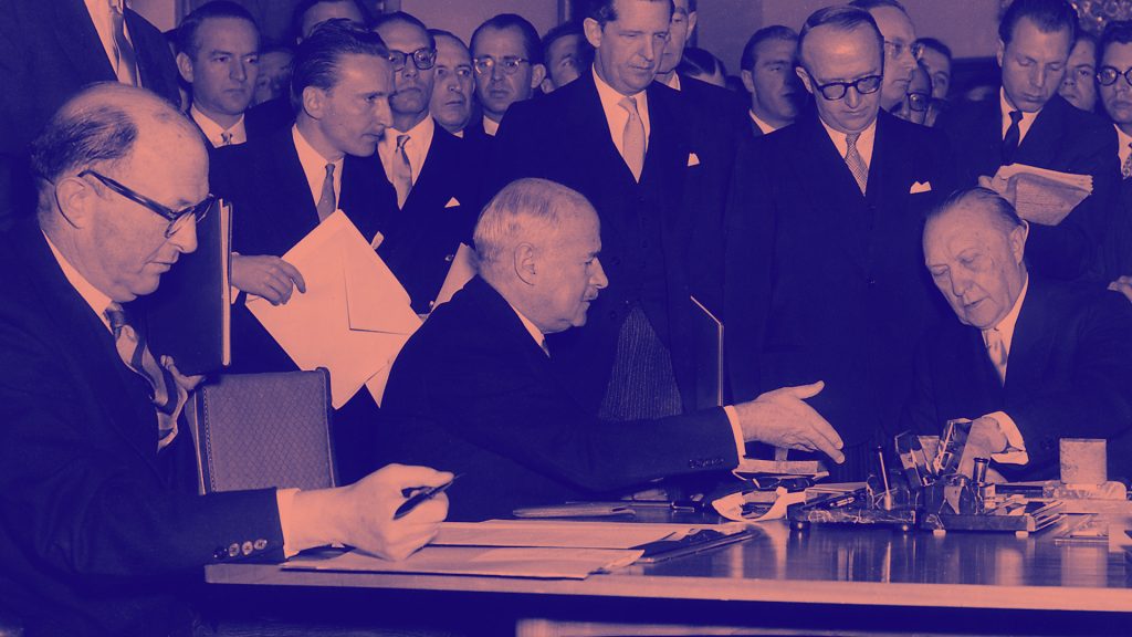 Die Bundesrepublik erhält eingeschränkte Souveränität