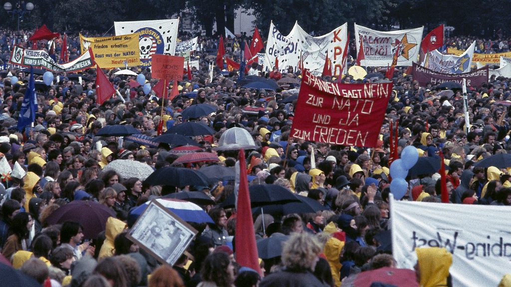 Friedensdemonstration im Bonner Hofgarten